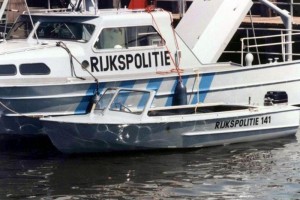 V17 - speedboot Rijkspolitie
